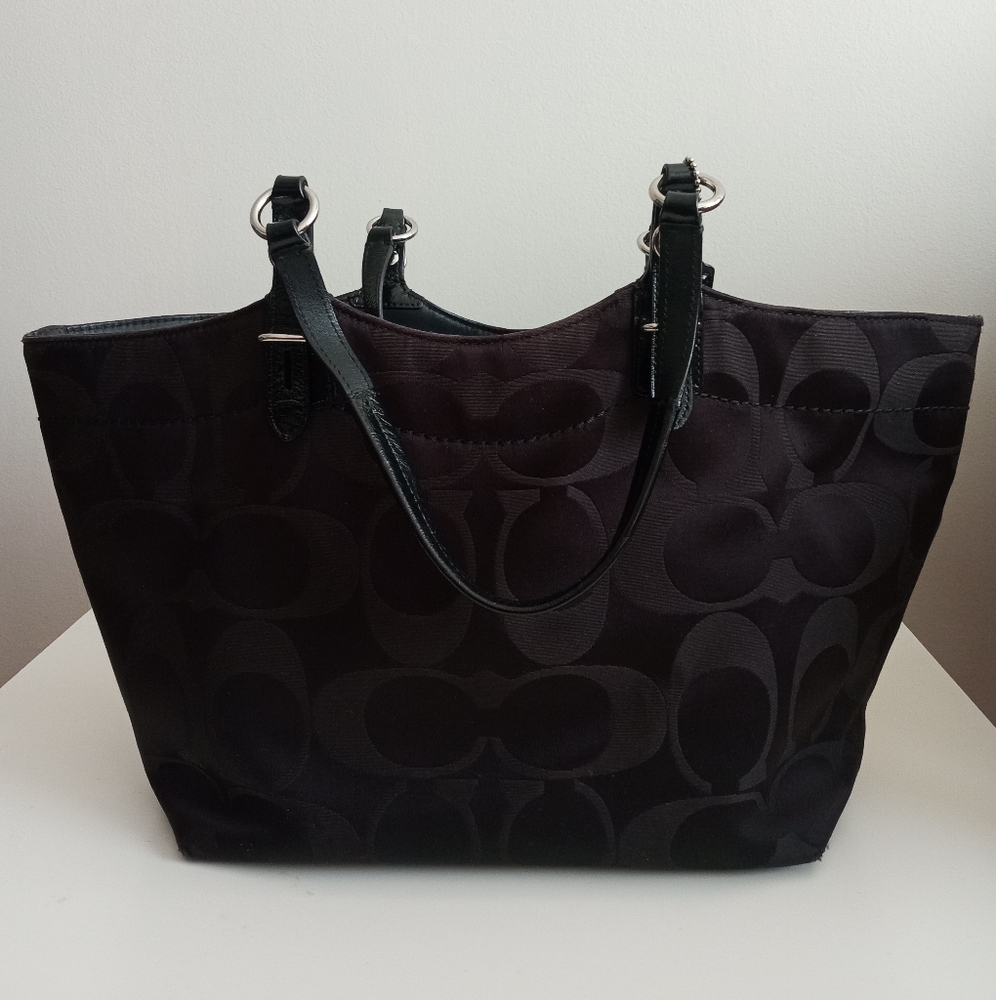 💜 COACH Authentic Signature Tote | Monogram | Black and Purple